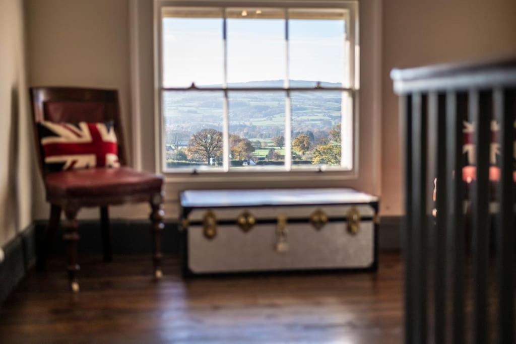 Georgian Country House -Panoramic Views -Sleeps 12 Ruthin Dış mekan fotoğraf