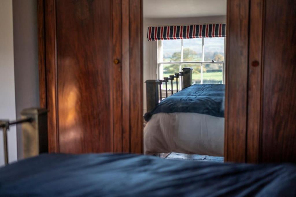 Georgian Country House -Panoramic Views -Sleeps 12 Ruthin Dış mekan fotoğraf