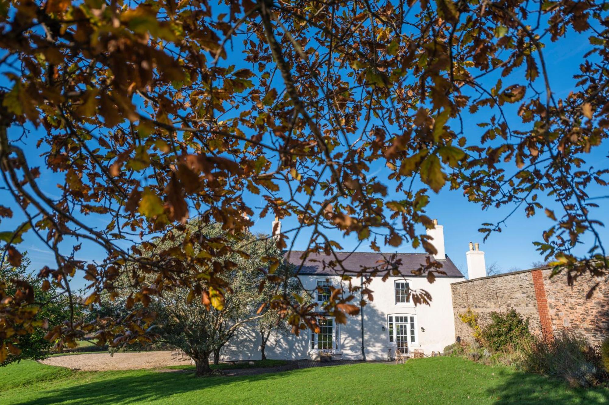Georgian Country House -Panoramic Views -Sleeps 12 Ruthin Dış mekan fotoğraf